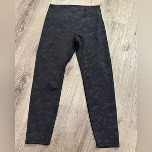Zyia battleship black camo leggings size med